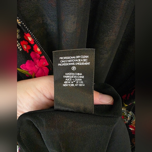 Alice and Olivia "Delora" fitted dress, Colorful floral pattern, Size 8 - Picture 8 of 12